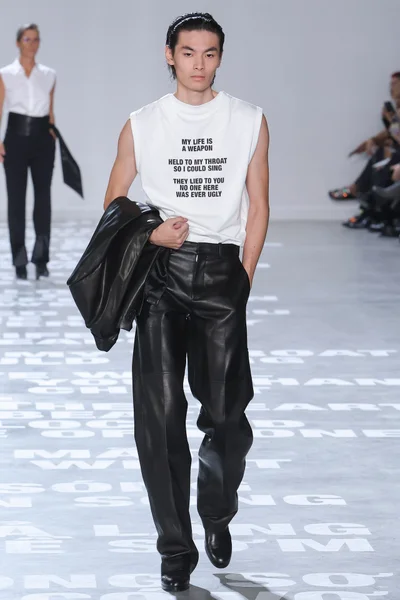 Look 30
